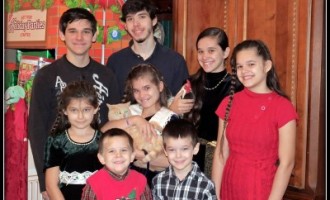 DHS Takes 7 Children From Parents, Father Had Unapproved Mineral Supplement